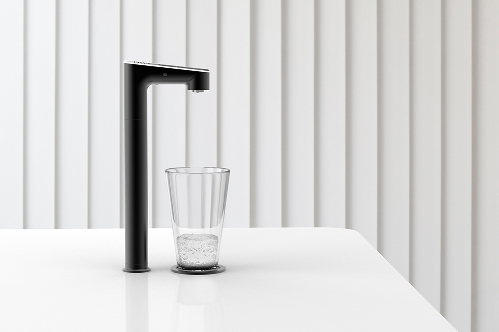 healthy drinking water in office space